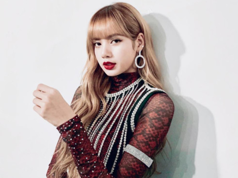 K-Pop’s Lisa Triggers New Viral Internet Meme